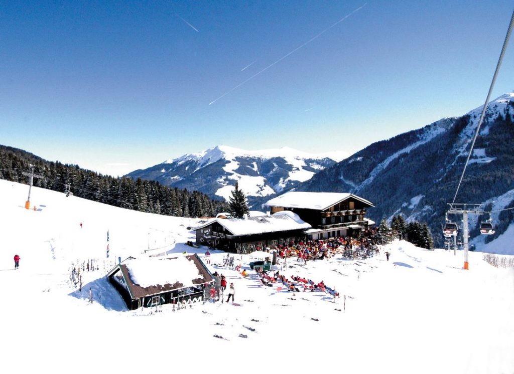 Luftansicht im Winter AlpenOase Sonnhof