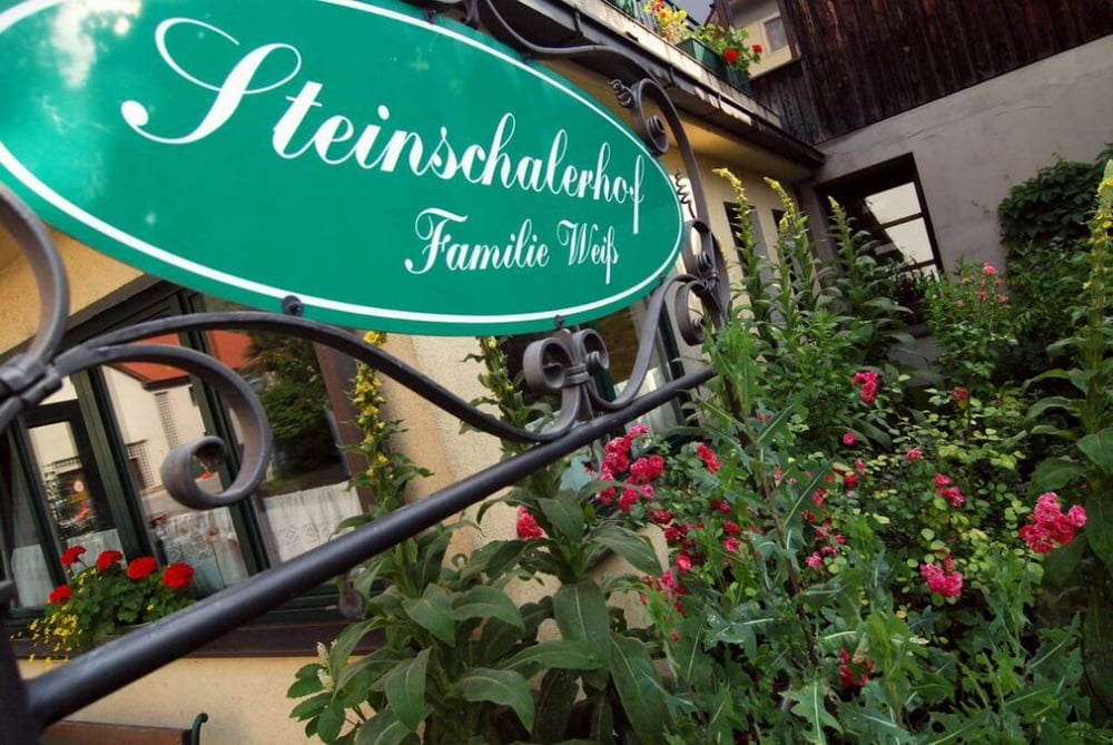 Steinscharlerhof-schild-1024x686