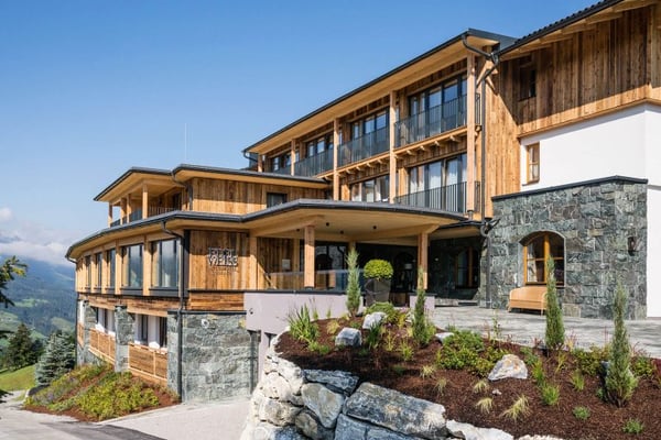 hoteledelweiss-selinaflaschphotography-154_264-1-768x512