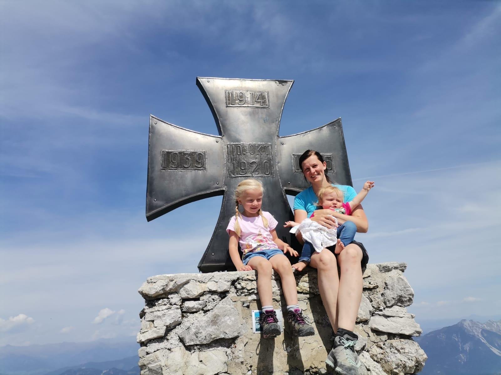 07f76f33-1284-4f0f-9b74-e58146014b55