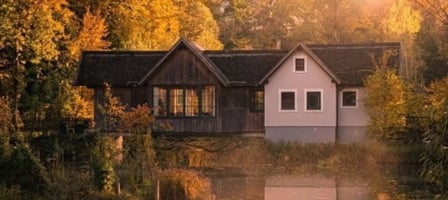 Der Steinschalerhof im Herbst 