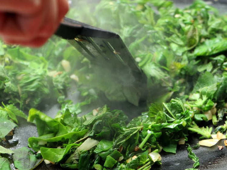 SK_Wildkräuter_andämpfen