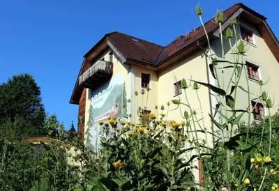 Außenansicht vom Hotel Steinschalerhof